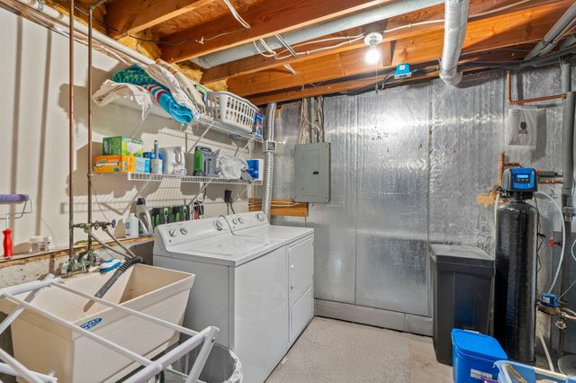 533 Innsbruck Drive, Chaska, MN 55318