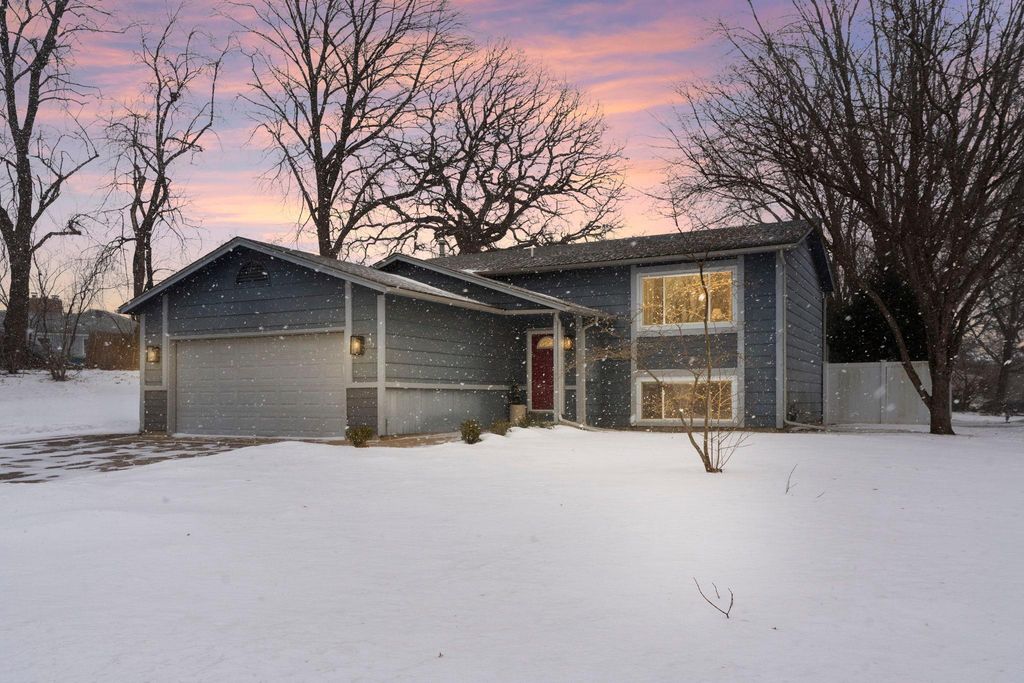 533 Innsbruck Drive, Chaska, MN 55318