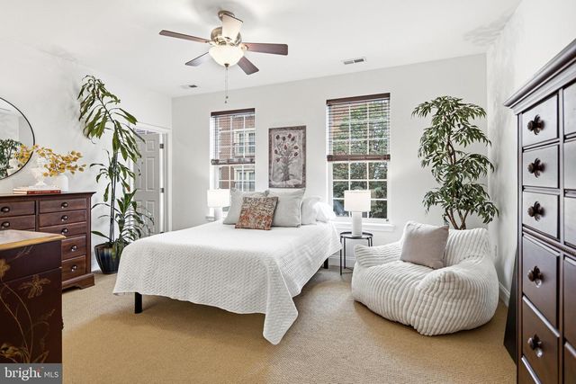 606 ADMIRALS WAY, Philadelphia, PA 19146