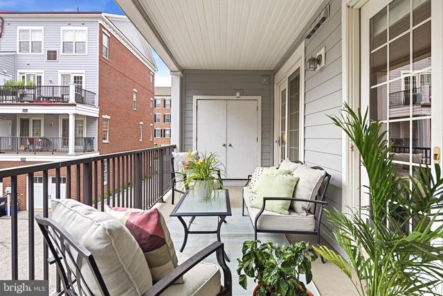 606 ADMIRALS WAY, Philadelphia, PA 19146