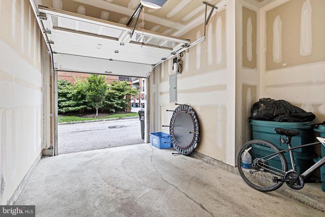 606 ADMIRALS WAY, Philadelphia, PA 19146