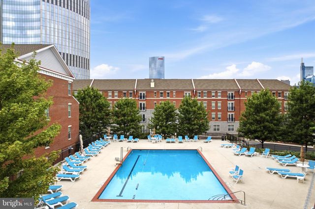 606 ADMIRALS WAY, Philadelphia, PA 19146