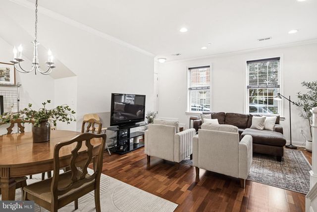 606 ADMIRALS WAY, Philadelphia, PA 19146