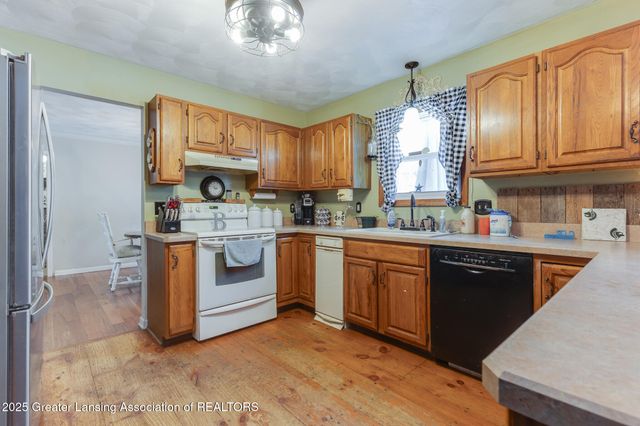 12615 Kruger Lane, Dewitt, MI 48820