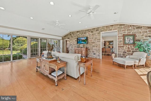 1194 STREET RD, New Hope, PA 18938