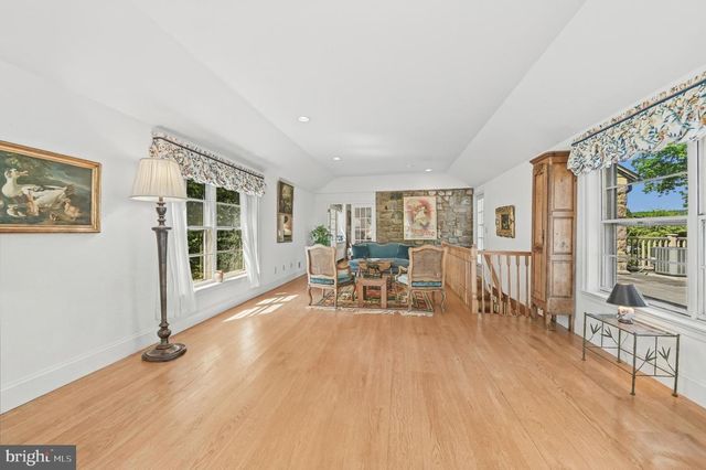 1194 STREET RD, New Hope, PA 18938