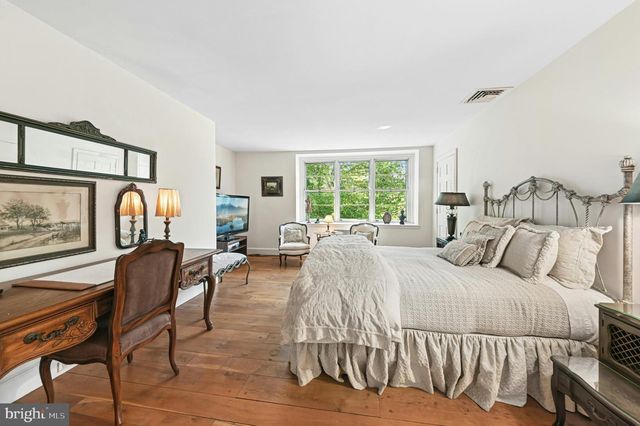 1194 STREET RD, New Hope, PA 18938