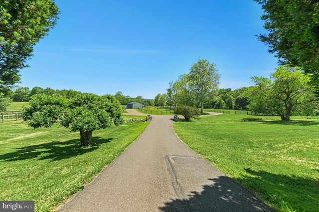 1194 STREET RD, New Hope, PA 18938