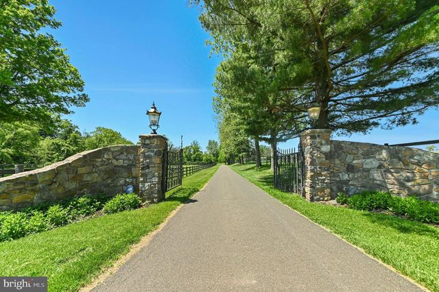 1194 STREET RD, New Hope, PA 18938