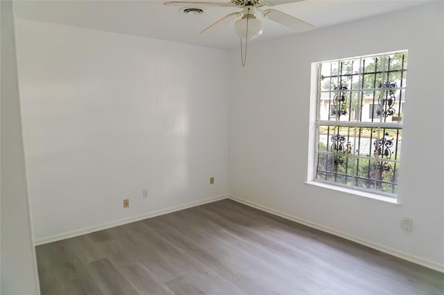 8526 Dashwood Drive, Houston, TX 77036