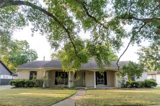 8526 Dashwood Drive, Houston, TX 77036