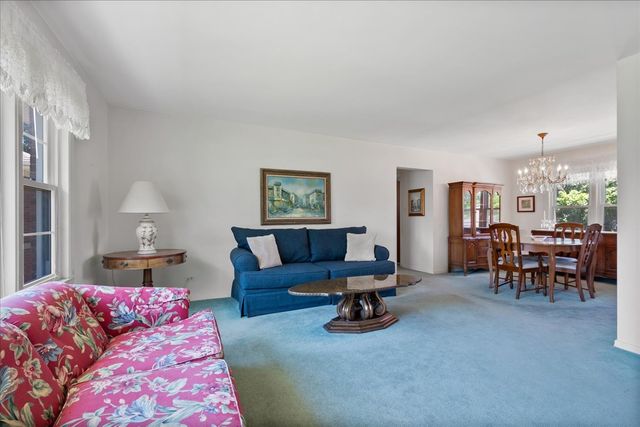 12 N Home Avenue 2W, Park Ridge, IL 60068