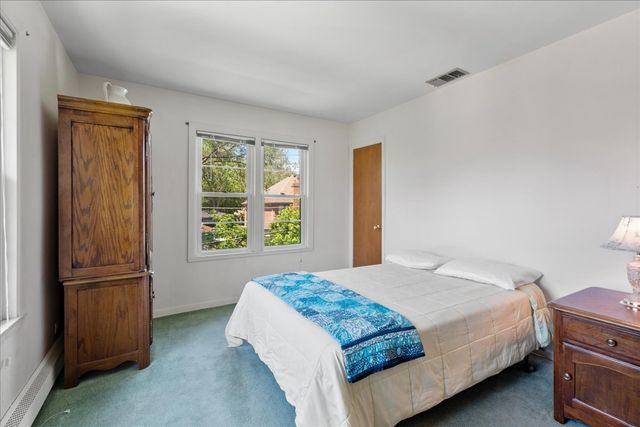 12 N Home Avenue 2W, Park Ridge, IL 60068