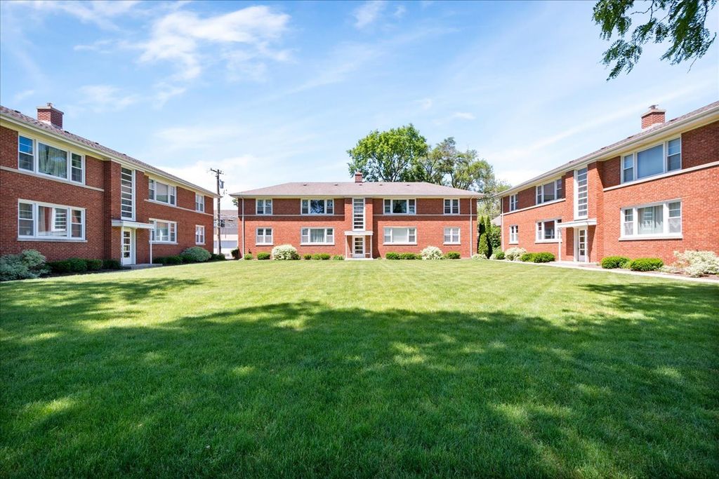 12 N Home Avenue 2W, Park Ridge, IL 60068
