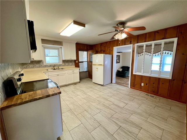 1904 S Knoxville Avenue, Russellville, AR 72802