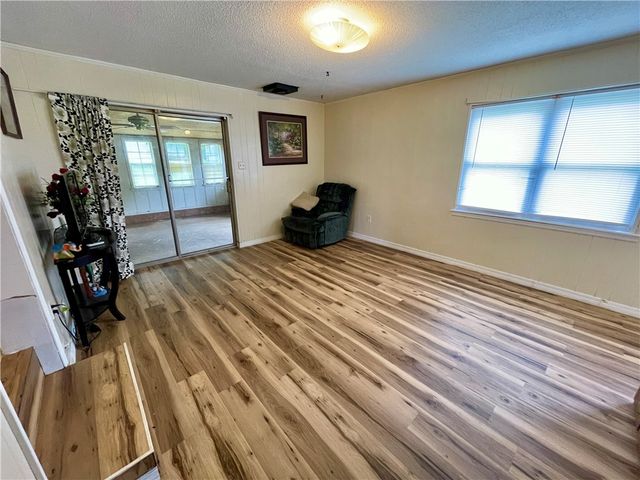 1904 S Knoxville Avenue, Russellville, AR 72802