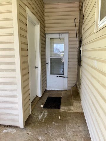 1904 S Knoxville Avenue, Russellville, AR 72802