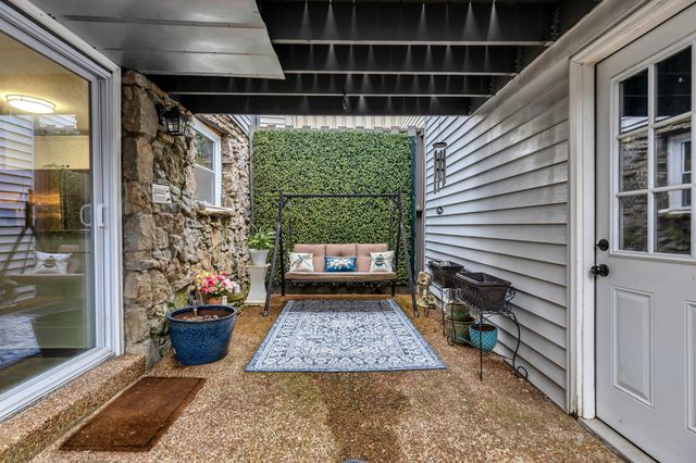 206 Flowerwood Ct, Brentwood, TN 37027