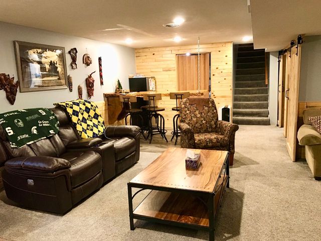 700 & 702 E Remus Road, Union Twp, MI 48858