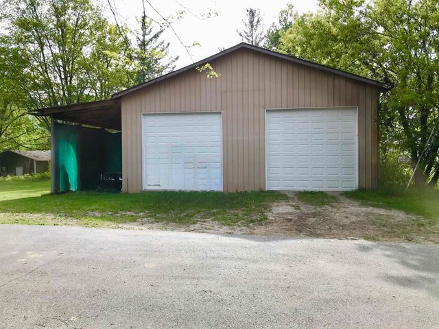 700 & 702 E Remus Road, Union Twp, MI 48858