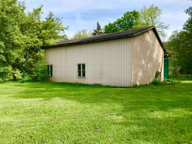 700 & 702 E Remus Road, Union Twp, MI 48858