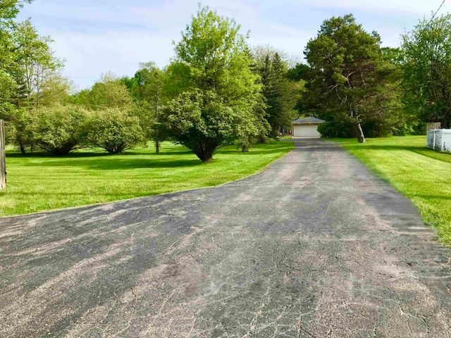 700 & 702 E Remus Road, Union Twp, MI 48858