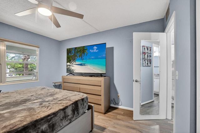 262 Ventnor R, Deerfield Beach, FL 33442