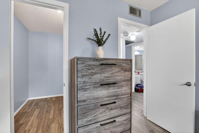 262 Ventnor R, Deerfield Beach, FL 33442