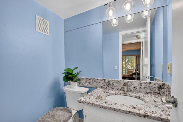 262 Ventnor R, Deerfield Beach, FL 33442