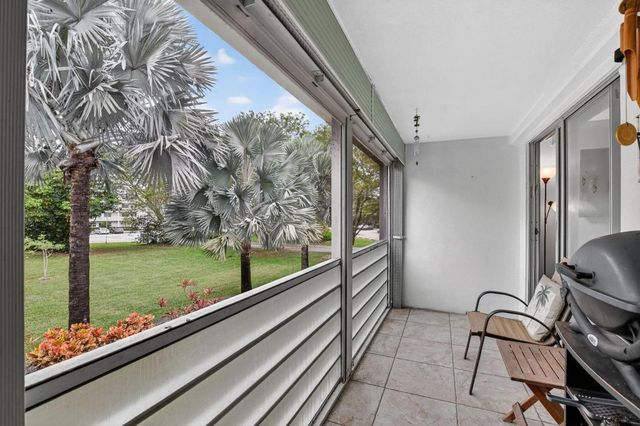 262 Ventnor R, Deerfield Beach, FL 33442