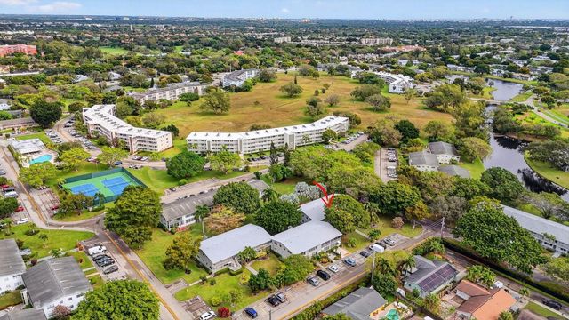 262 Ventnor R, Deerfield Beach, FL 33442