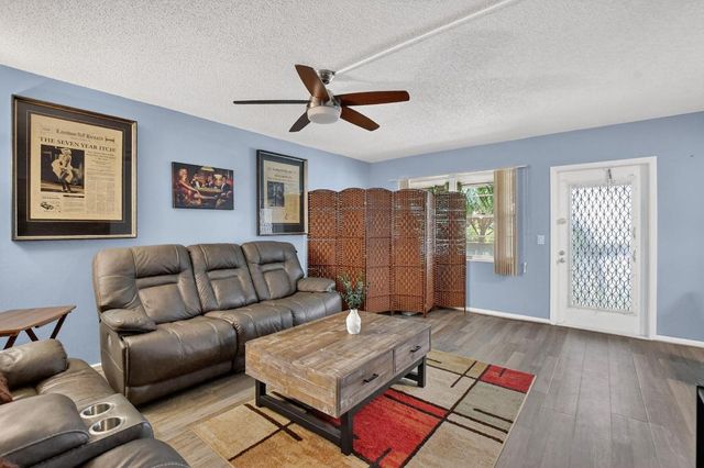 262 Ventnor R, Deerfield Beach, FL 33442