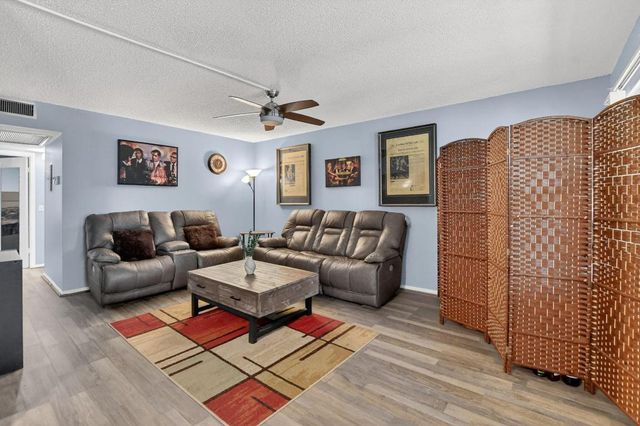 262 Ventnor R, Deerfield Beach, FL 33442