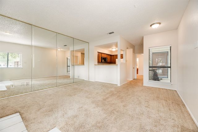 3117 Sondra Drive 101, Fort Worth, TX 76107