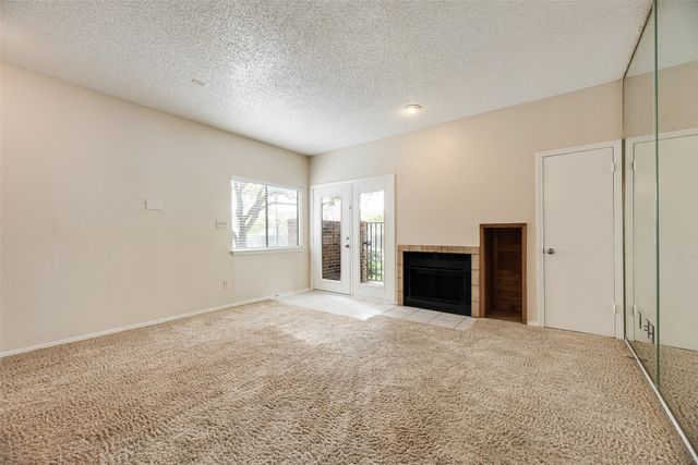 3117 Sondra Drive 101, Fort Worth, TX 76107