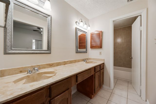 3117 Sondra Drive 101, Fort Worth, TX 76107