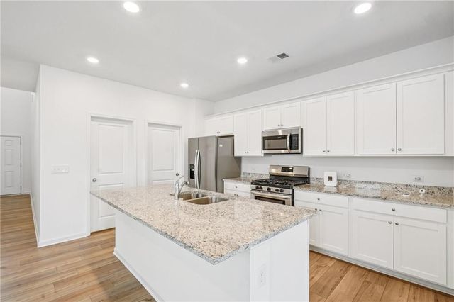 3853 Rustic Barn Way, Loganville, GA 30052