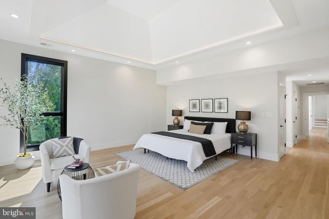 1853 MASSACHUSETTS AVE, Mclean, VA 22101