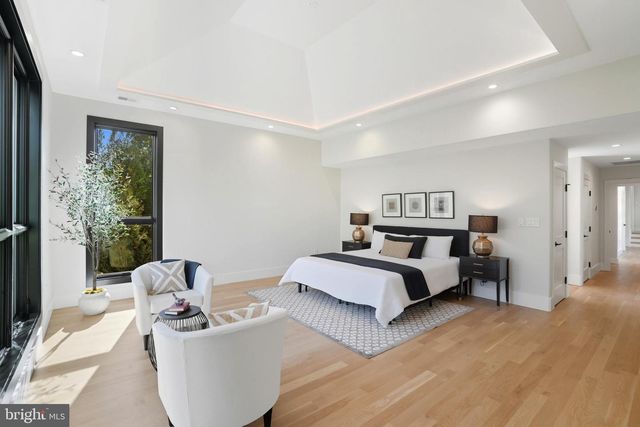 1853 MASSACHUSETTS AVE, Mclean, VA 22101