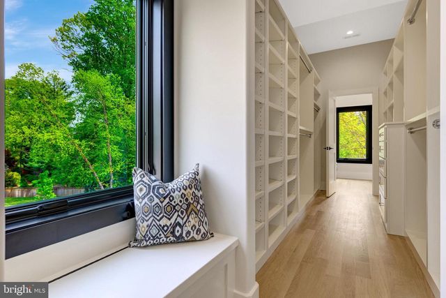 1853 MASSACHUSETTS AVE, Mclean, VA 22101