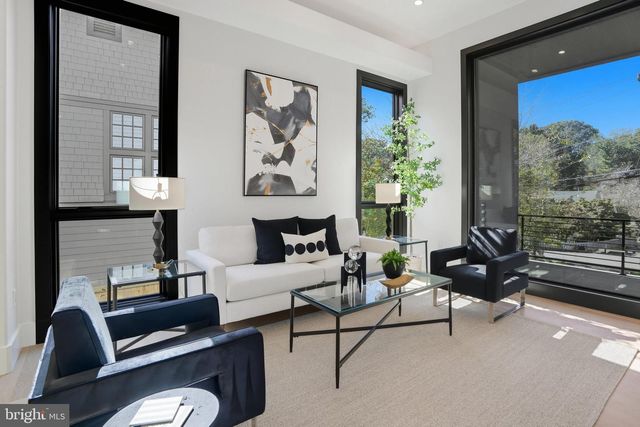 1853 MASSACHUSETTS AVE, Mclean, VA 22101