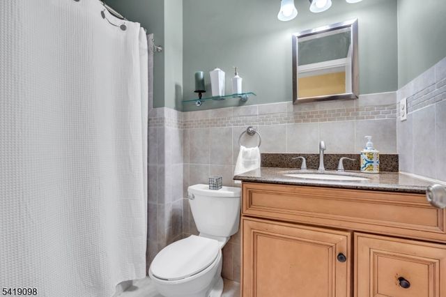 137 Sunnyvale Ct, Franklin Twp., NJ 08873