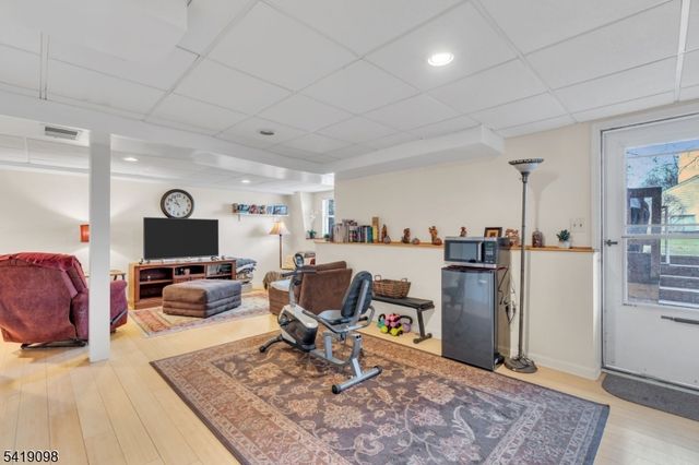 137 Sunnyvale Ct, Franklin Twp., NJ 08873