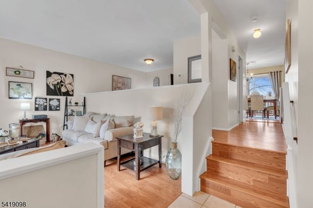 137 Sunnyvale Ct, Franklin Twp., NJ 08873