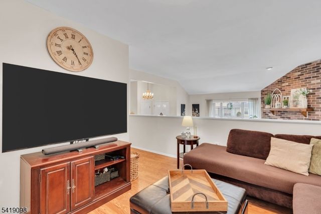 137 Sunnyvale Ct, Franklin Twp., NJ 08873