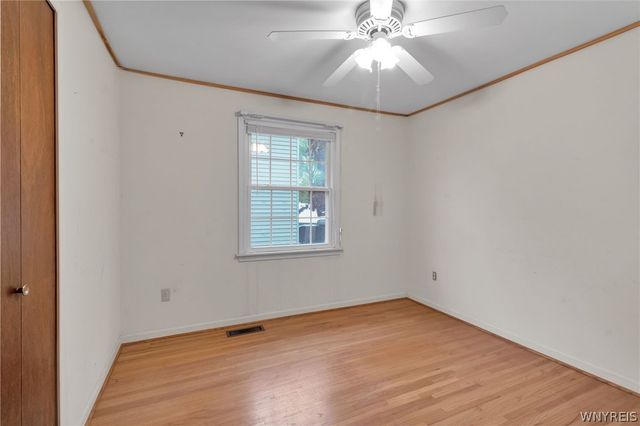 620 Meadowbrook Drive, North Tonawanda, NY 14120