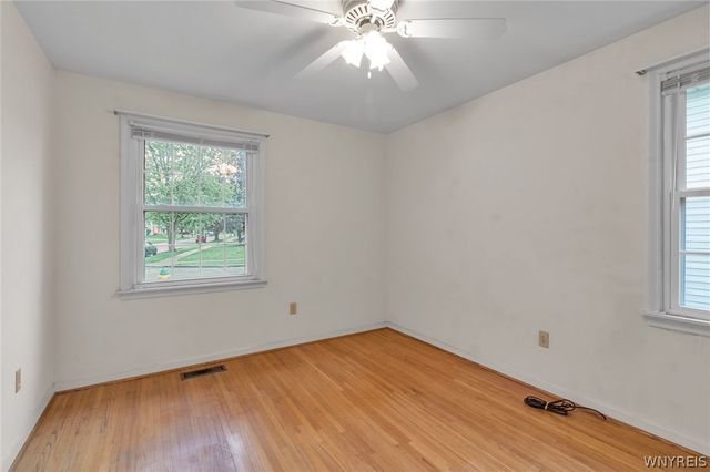 620 Meadowbrook Drive, North Tonawanda, NY 14120