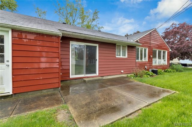 620 Meadowbrook Drive, North Tonawanda, NY 14120