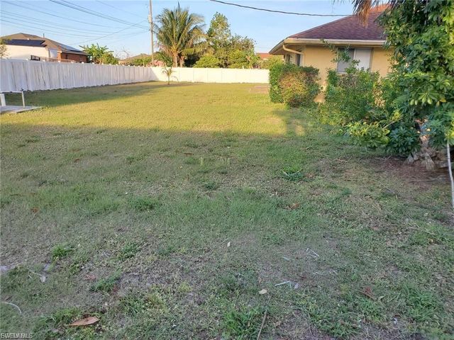 4504 6th ST W, Lehigh Acres, FL 33971