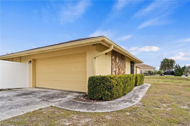 4504 6th ST W, Lehigh Acres, FL 33971